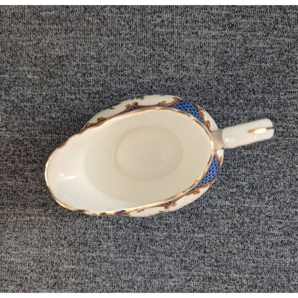 Aynsley Bone China Wilton Blue Creamer, Made in England - Picture 3 of 4